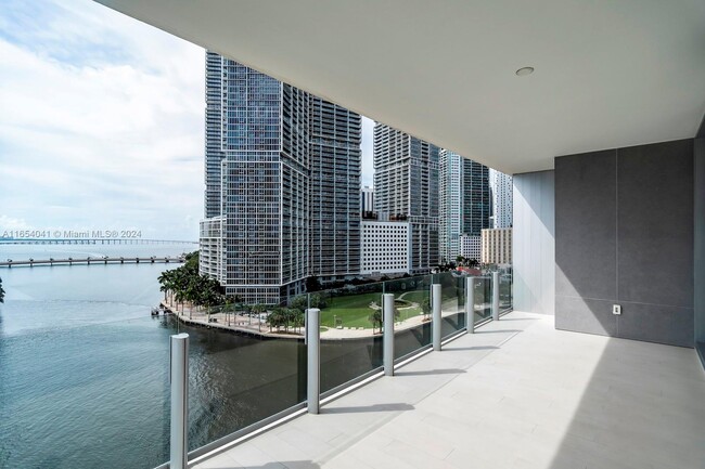 Foto del edificio - 300 Biscayne Blvd Way