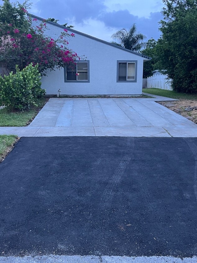 Photo - 5335 NW 5th St (Delray Beach, FL)