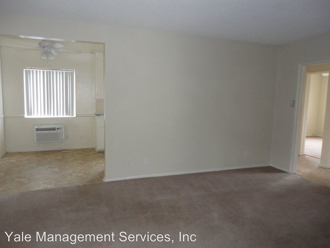 Building Photo - 8445 Amigo Ave