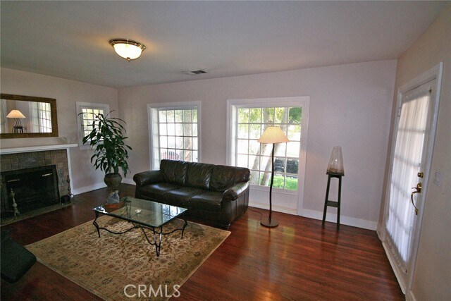 Building Photo - 1351 N El Molino Ave