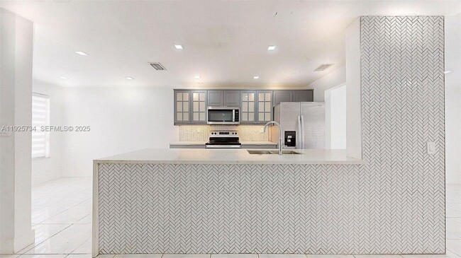 Building Photo - 8212 NW 8th Pl