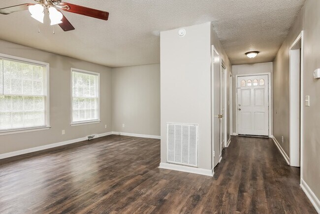 Foto del edificio - 8060 Nantuckett Ave