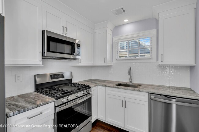 Foto del edificio - 419 10th Ave