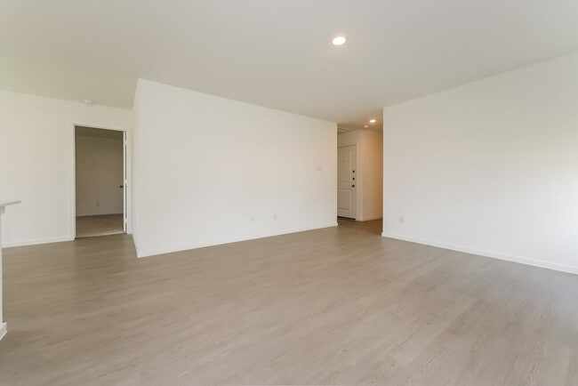 Building Photo - 16118 Hatton Dr