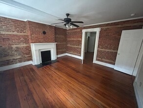 Building Photo - 1016 W Clay St