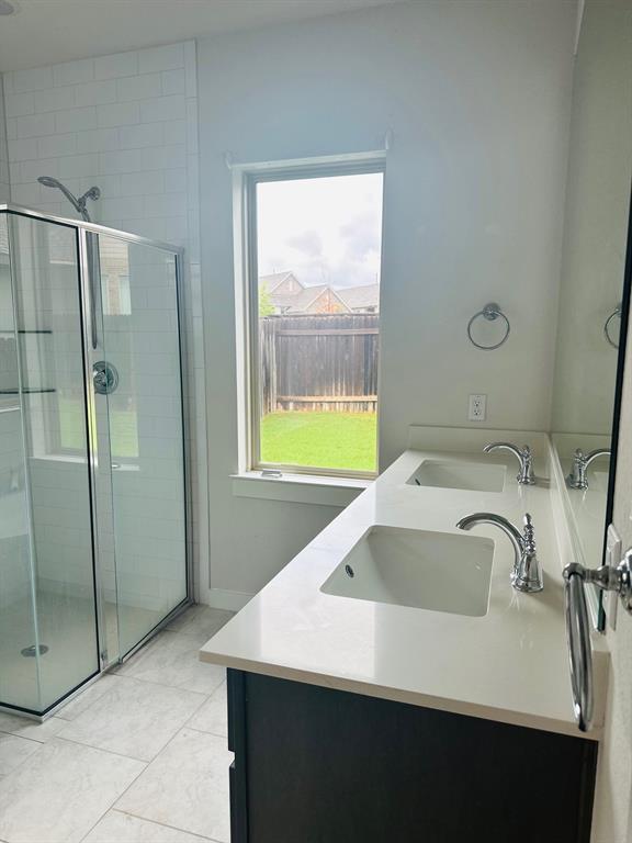 Foto del edificio - 246 Freeman Loop