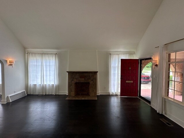 Foto del edificio - 212 Edgemere Ct