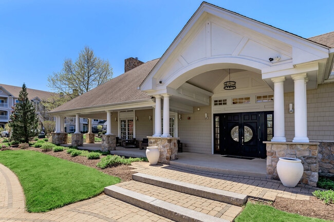 Building Photo - Knoll Crest Apartments