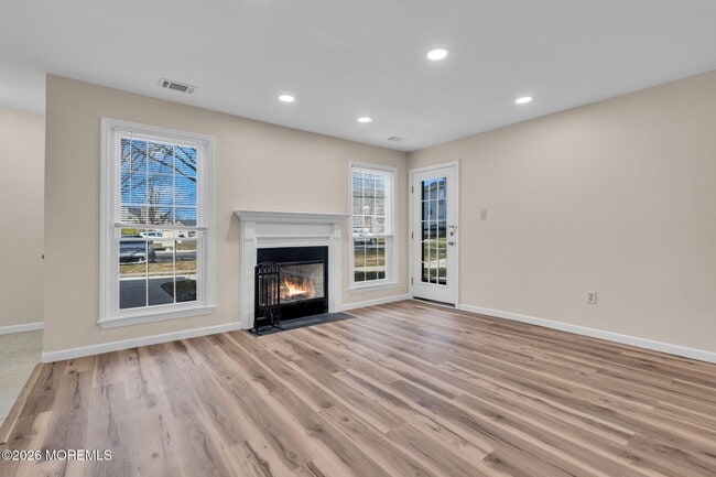 Building Photo - 435 Hancock Pl