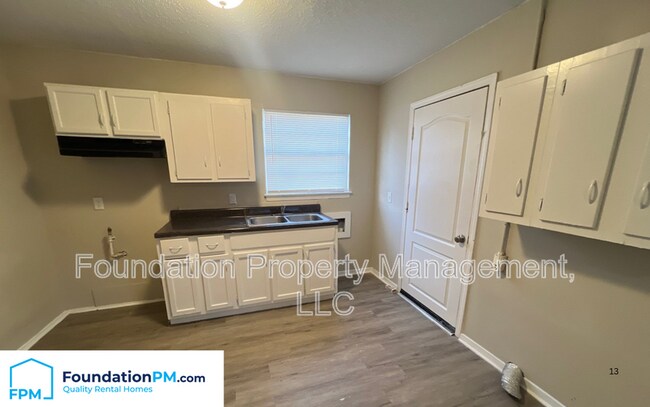 Foto del edificio - 4422 Suncrest Dr