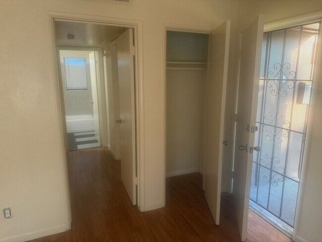 Foto del edificio - 3704 N Abby St