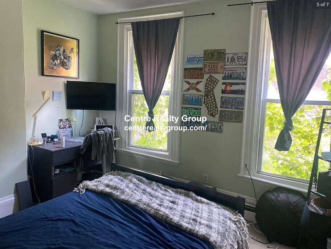 Foto principal - 33 E Concord St