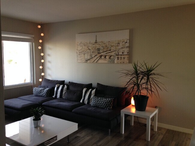 Foto del edificio - Wonderful 3bdrm 2bath Family Style Home in...