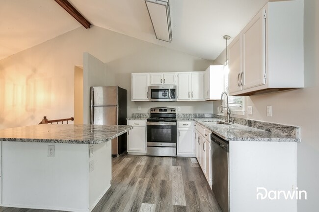 Building Photo - 3105 Bardwell Rd