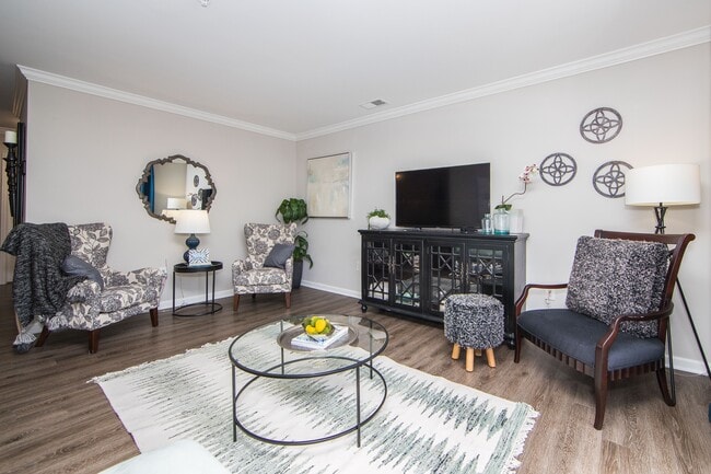 Living Area - Heritage at Settlers Landing Apartments