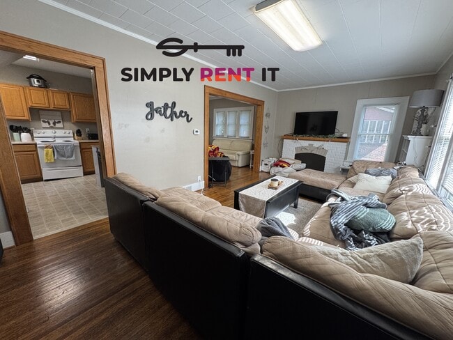 Foto del edificio - Large 3 Bedroom | On Campus | Free parking | Signing Bonus!
