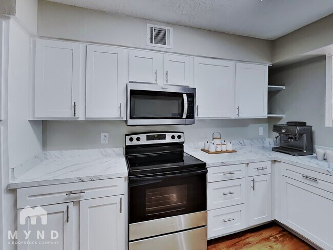 Foto del edificio - 3262 63rd St
