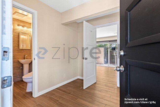 Foto del edificio - 4756 Raspberry Pl
