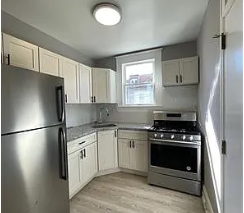 Foto principal - Rehabbed 3 bedroom Townhome