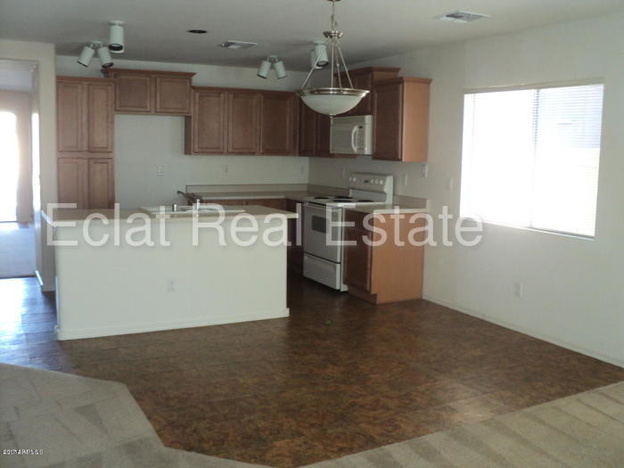 Building Photo - 11549 W Cheryl Dr