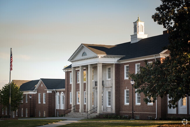 Building Photo - Taylor Village