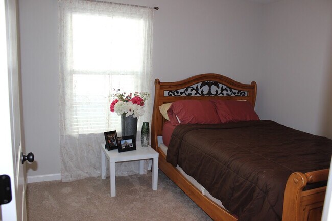 Building Photo - 9183 White Poplar Circle