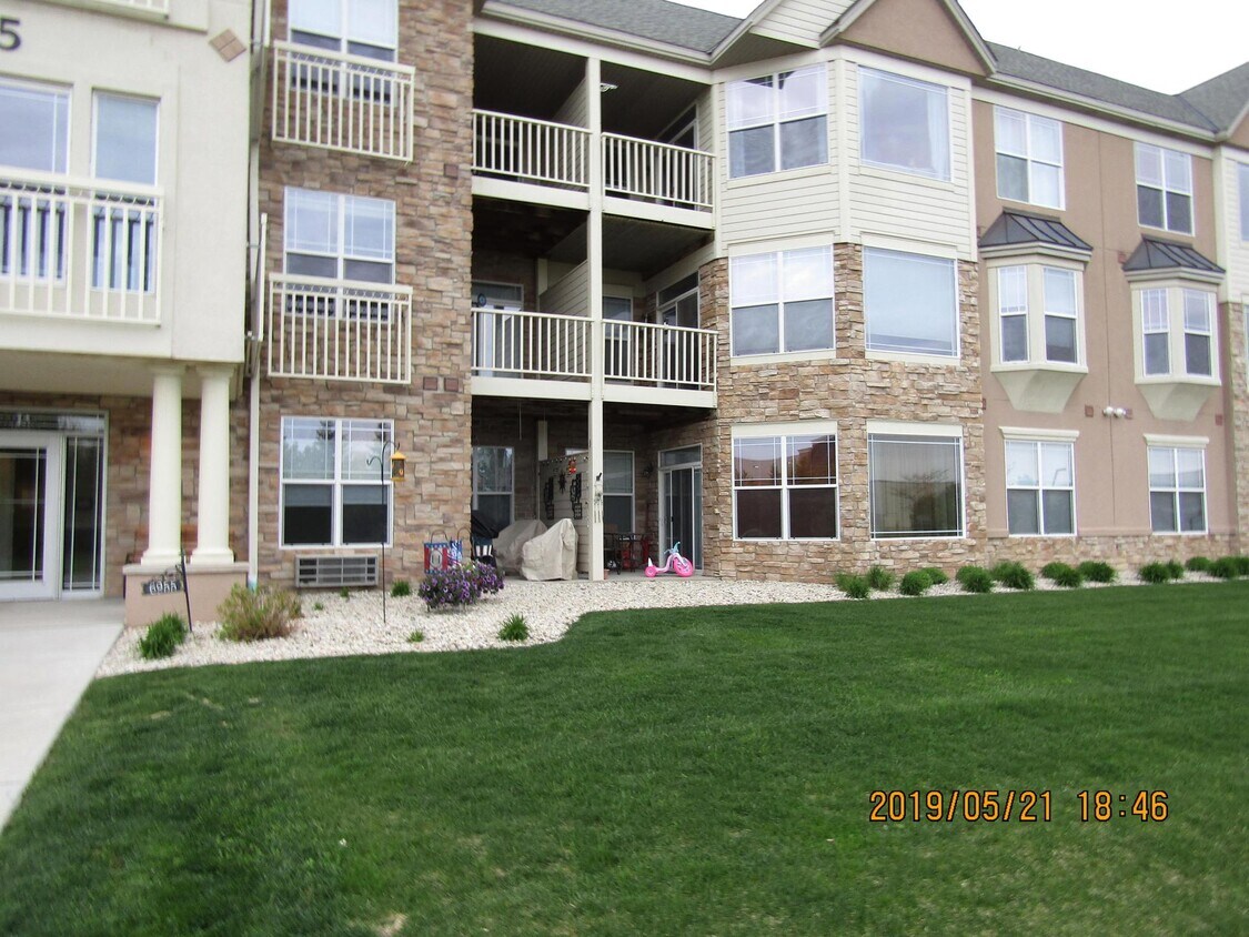 Foto principal - 6955 S Riverwood Blvd