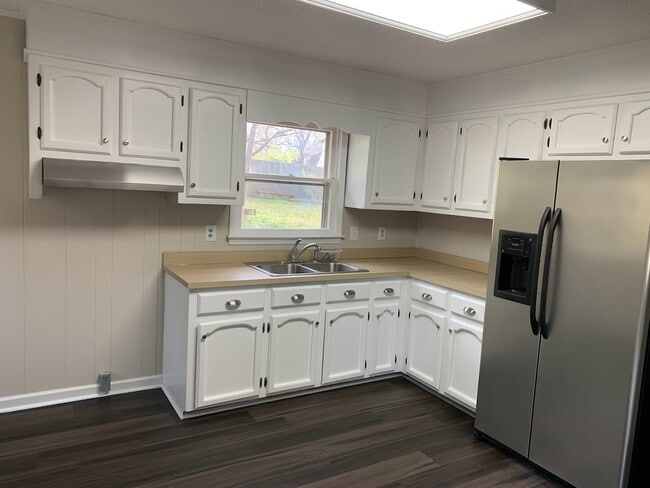 Foto del edificio - 277 River Loop Rd
