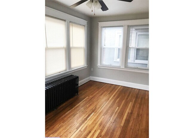 Foto del edificio - 3027 Clifton Ave