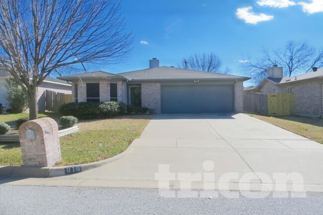 Foto del edificio - 916 Ashmount Ln