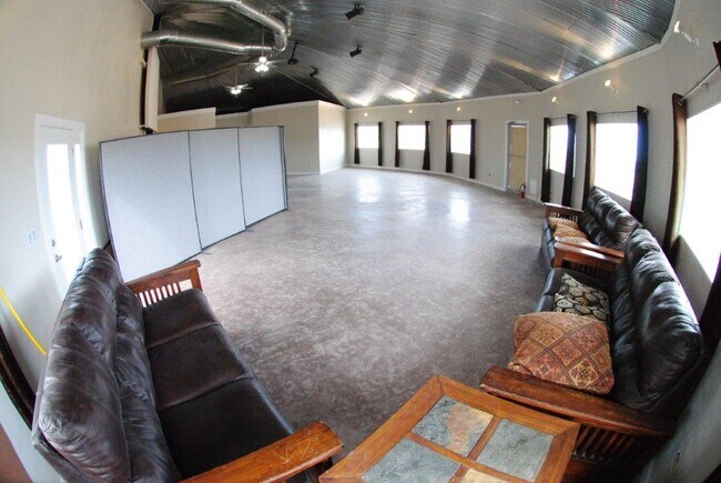 Building Photo - 45978 TX-118