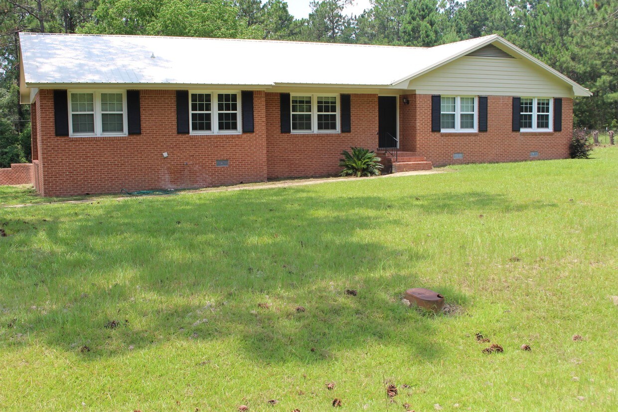 Foto principal - 303 Pineknoll Rd