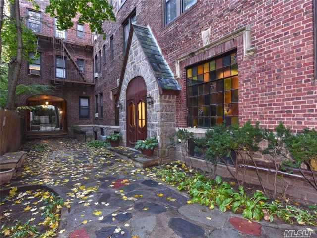 Foto del edificio - 1 Hillside Ave