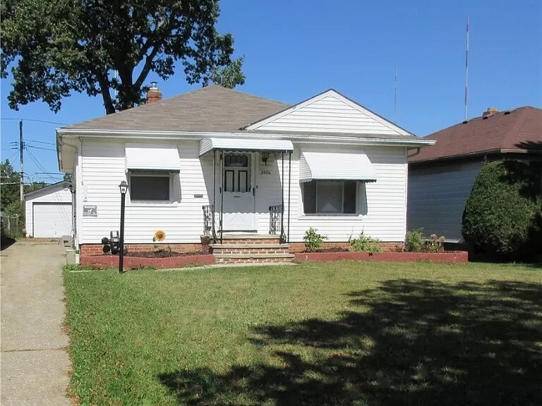 Foto principal - 2806 Klusner Ave