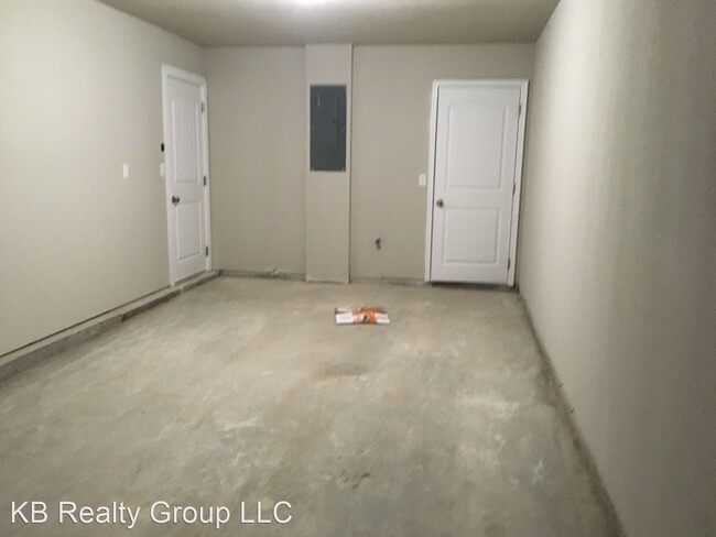 Building Photo - 2 br, 2.5 bath House - 632 Maggie Court