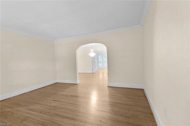 Foto del edificio - 6333 Tuttle Ave