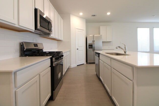 Building Photo - 5128 McKittrick