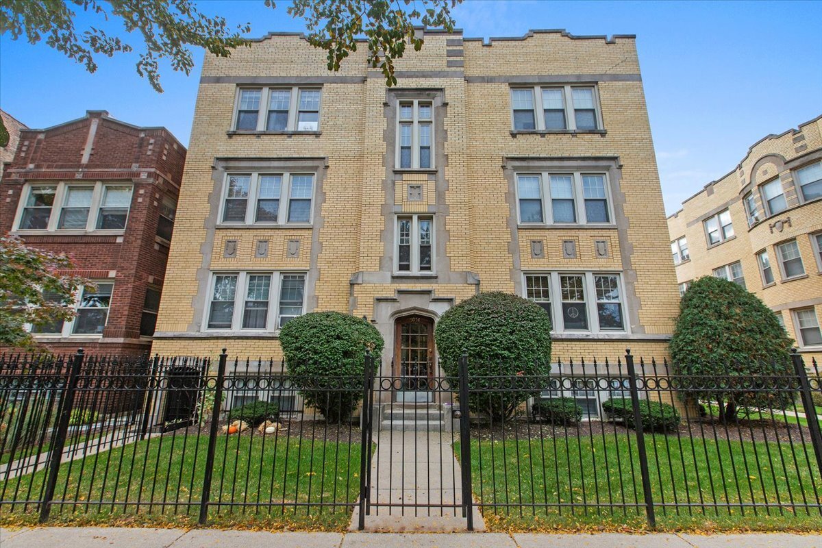 Foto principal - 5058 N Wolcott Ave
