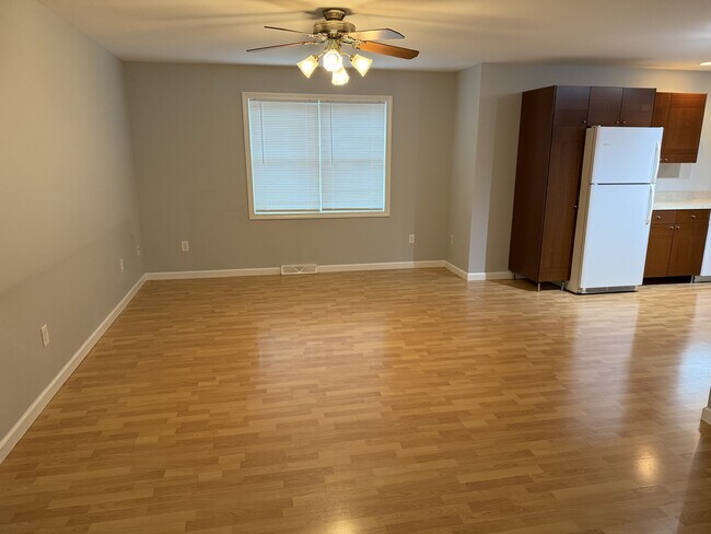 Sala de estar - 279 Saratoga Ave