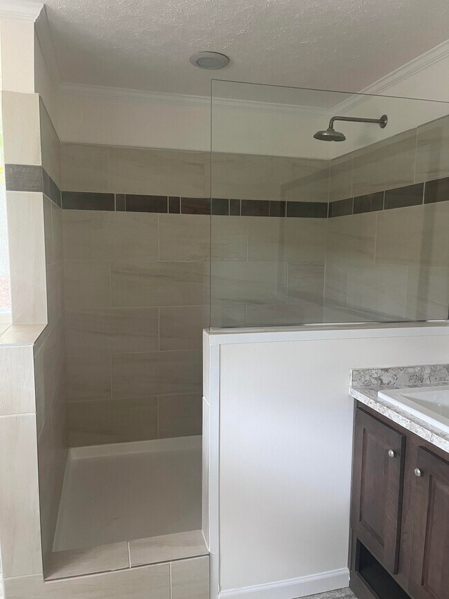 Master Shower - 4037 Tower Rd