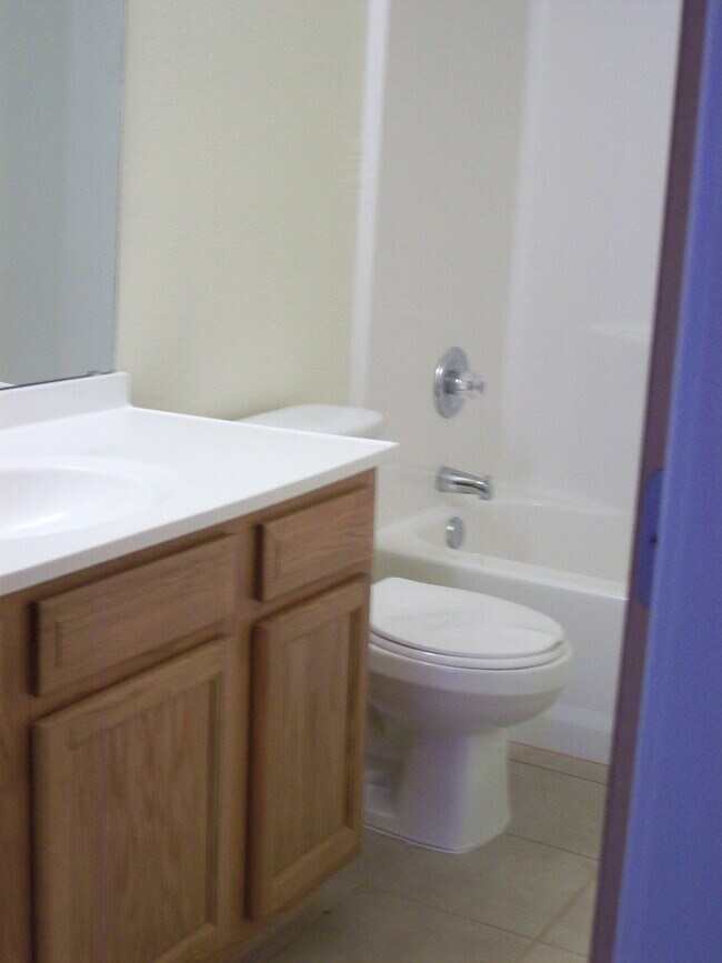 Baño - Gidding Apartments