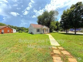 Building Photo - 516 Concordia Ave