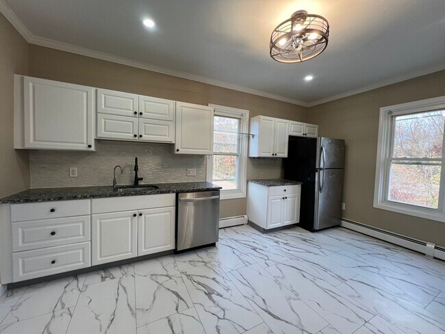 Building Photo - 380 Wilson Rd