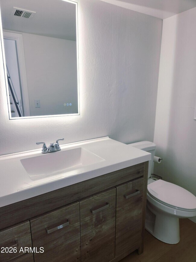 Foto del edificio - 4818 N 73rd St