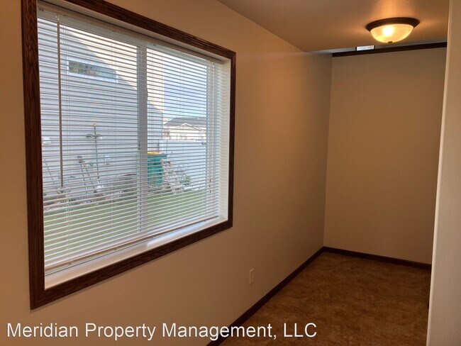 Foto del edificio - 3 br, 3 bath House - 962 31st Ave W