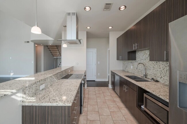 Foto del edificio - Luxury Meets Location – Prime 1 Bed Near Hermann Park