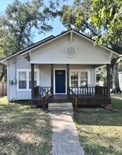 Building Photo - 311 N Division St