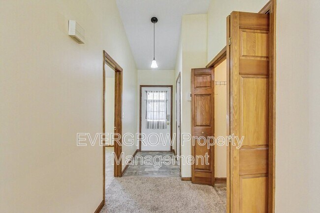 Foto del edificio - 5223 Hodson Place