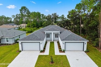 Building Photo - 8 Second Path Unit A