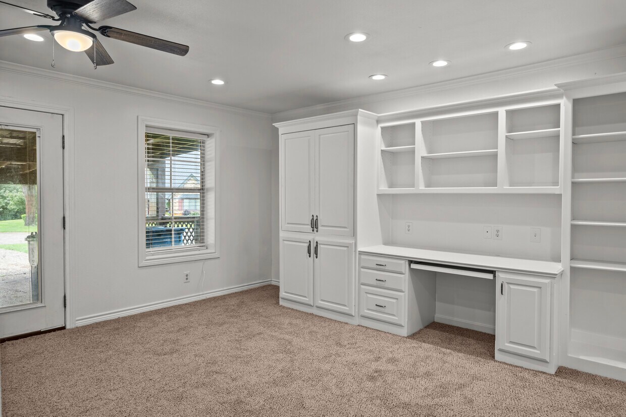 Foto del edificio - 639 Woodbine Dr